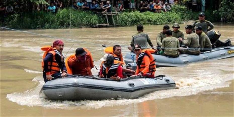Ινδονησία: Τουλάχιστον 15 νεκροί σε ναυάγιο πορθμείου